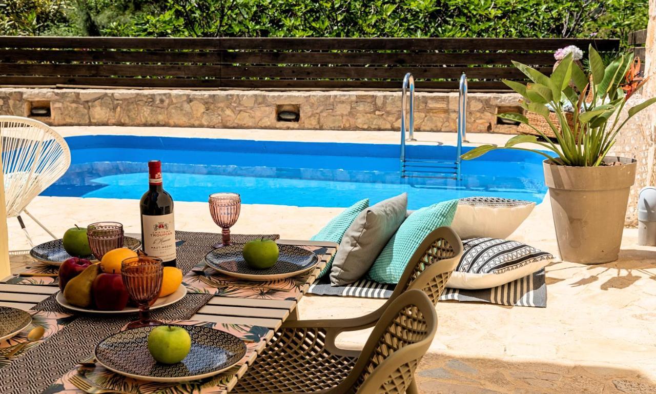 Apple Villas Mourion  Ngoại thất bức ảnh